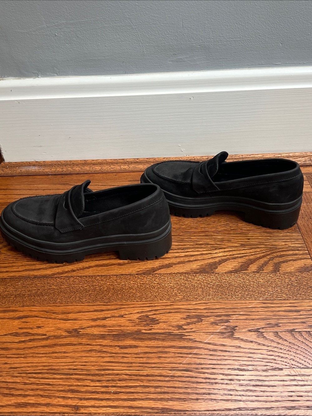 Patina Women’s Black Suede Lug-Sole Loafers - Picture 5 of 7